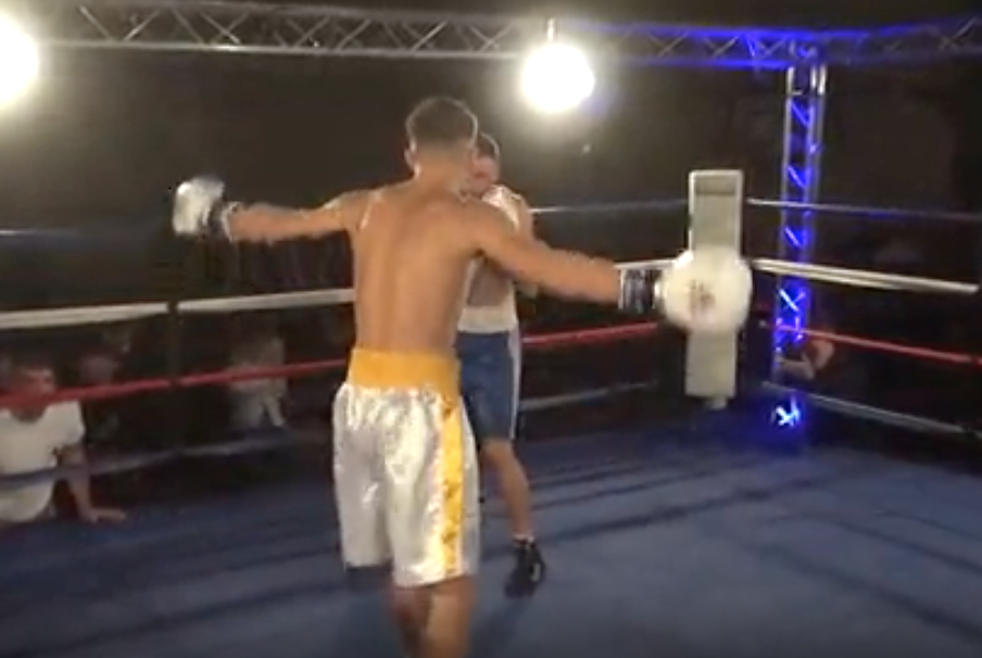 Owen Bound Vs Aaron Rennie