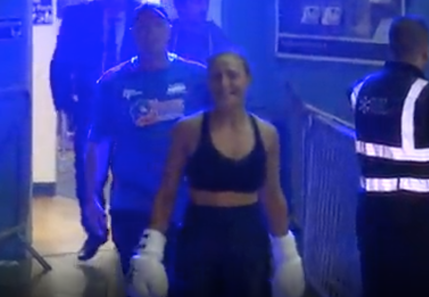 Alexandra Kovacs Vs Lauri Smith