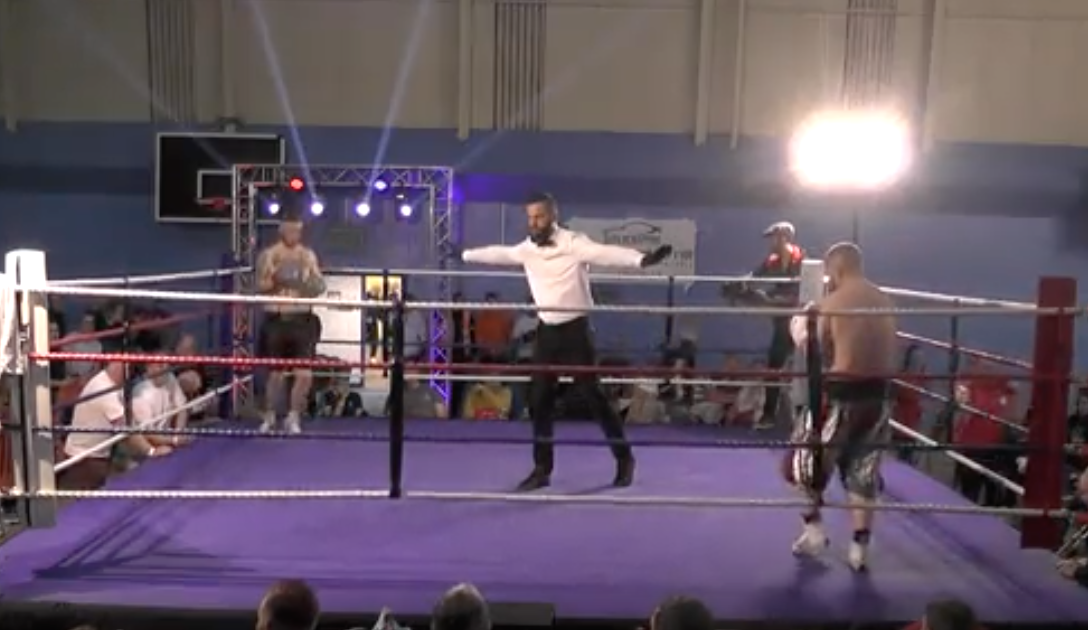 Mark Bolton Vs Stuart Wade