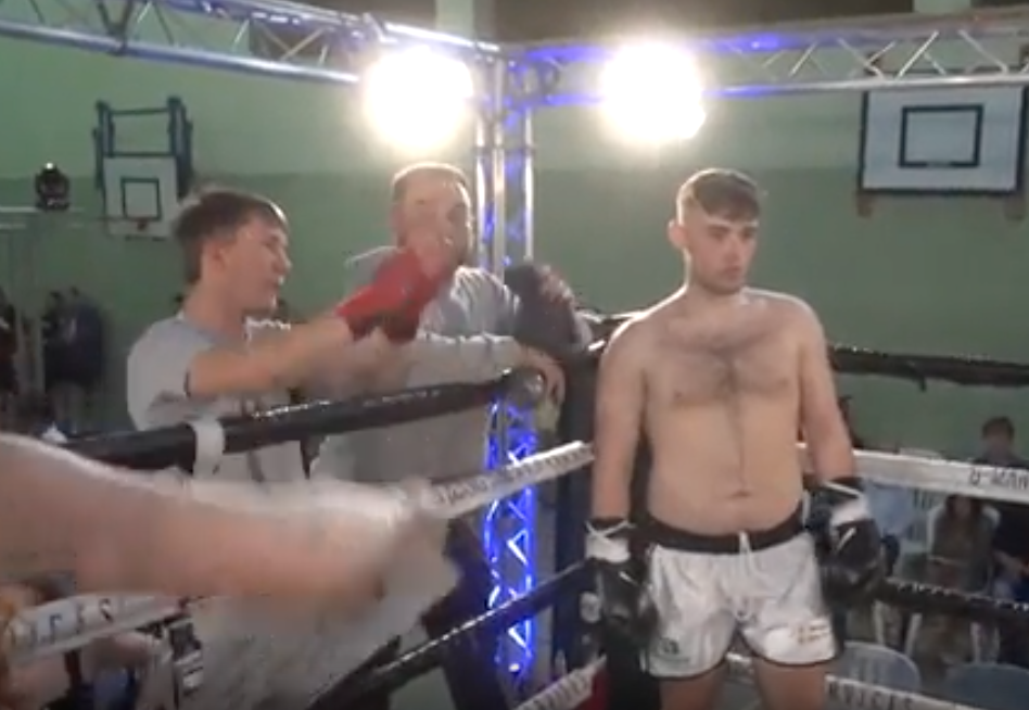 Josh Cribbens Vs Clint Price
