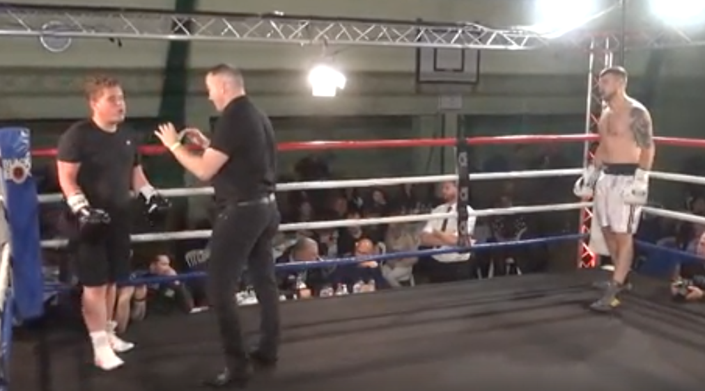 Ollie Robertson Vs Ellis Knight