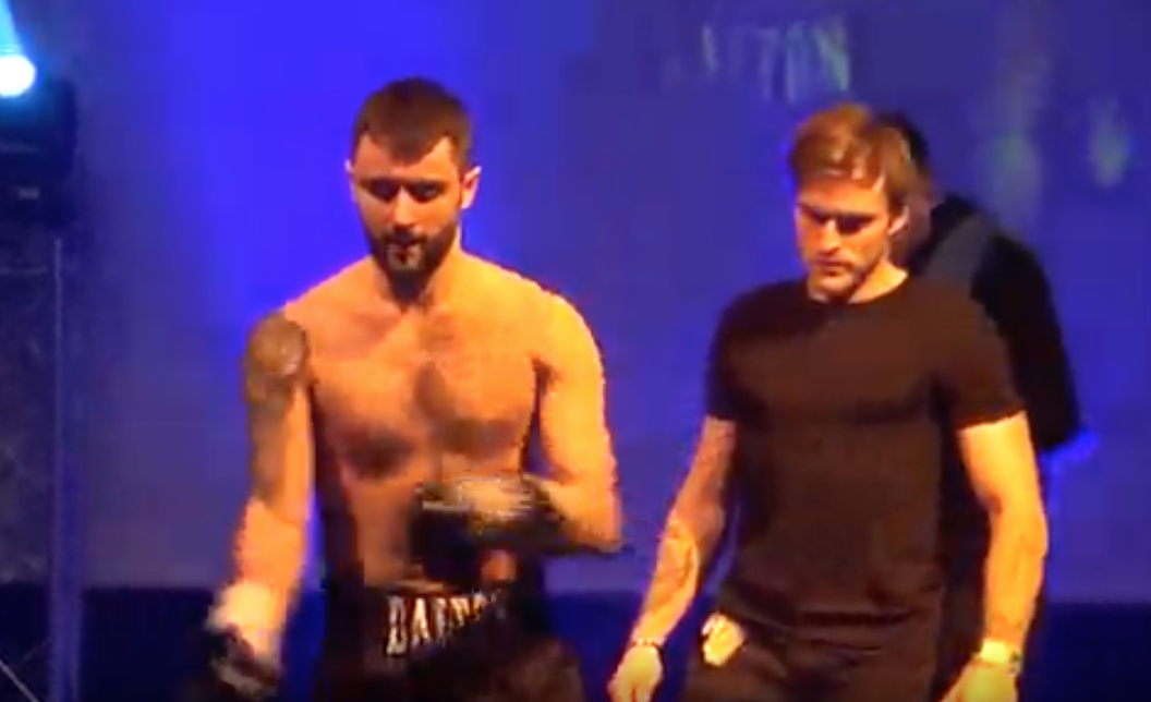 Bradley Livingstone Vs Dalton Harfield