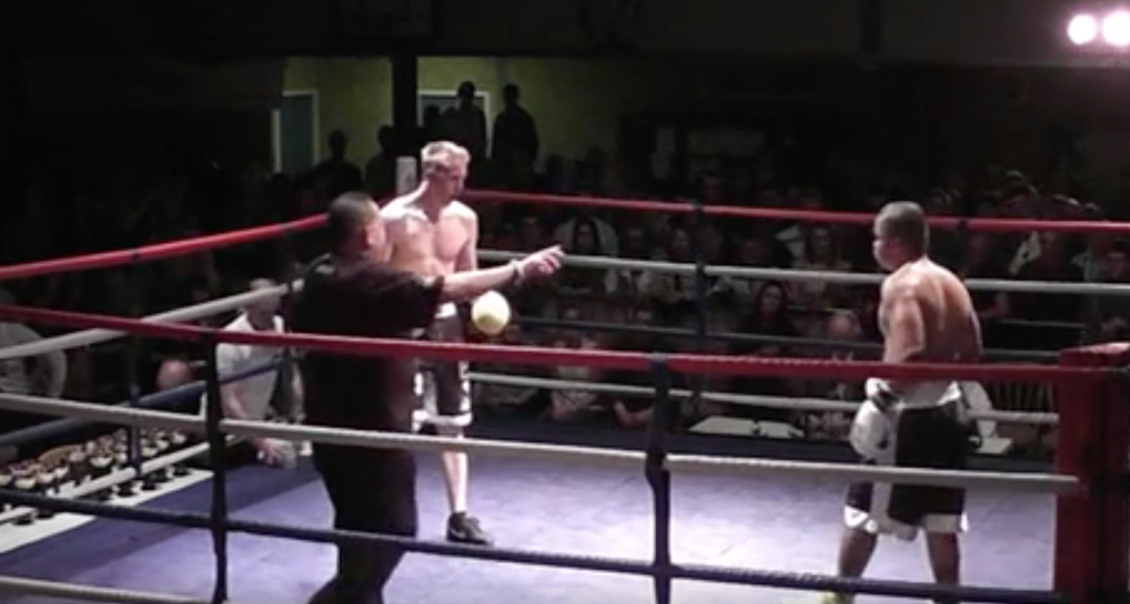 Ben Barker Vs Richard De Castro