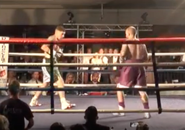 Arron Mullis Vs Frank Horwood