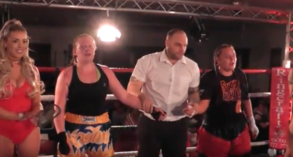 Linzi Merritt Vs Laura Radbourne