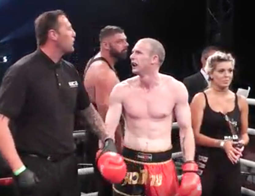 Lance Graves Vs Matthew Ryan