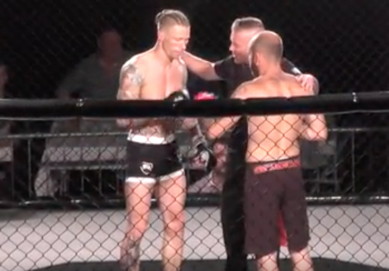 Damien Fricker Vs Tony Mills