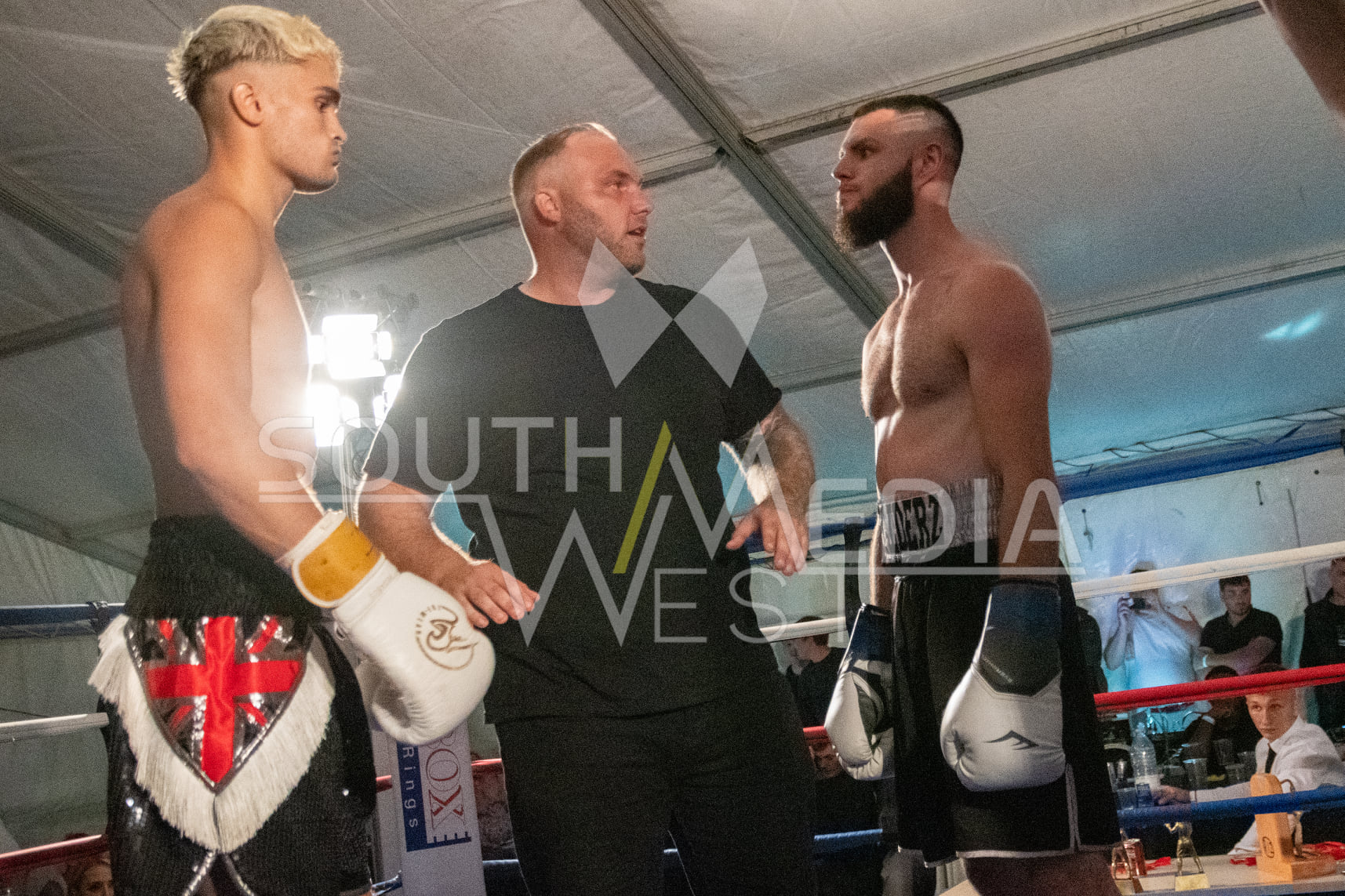 Aaron Rennie Vs Owen Bound