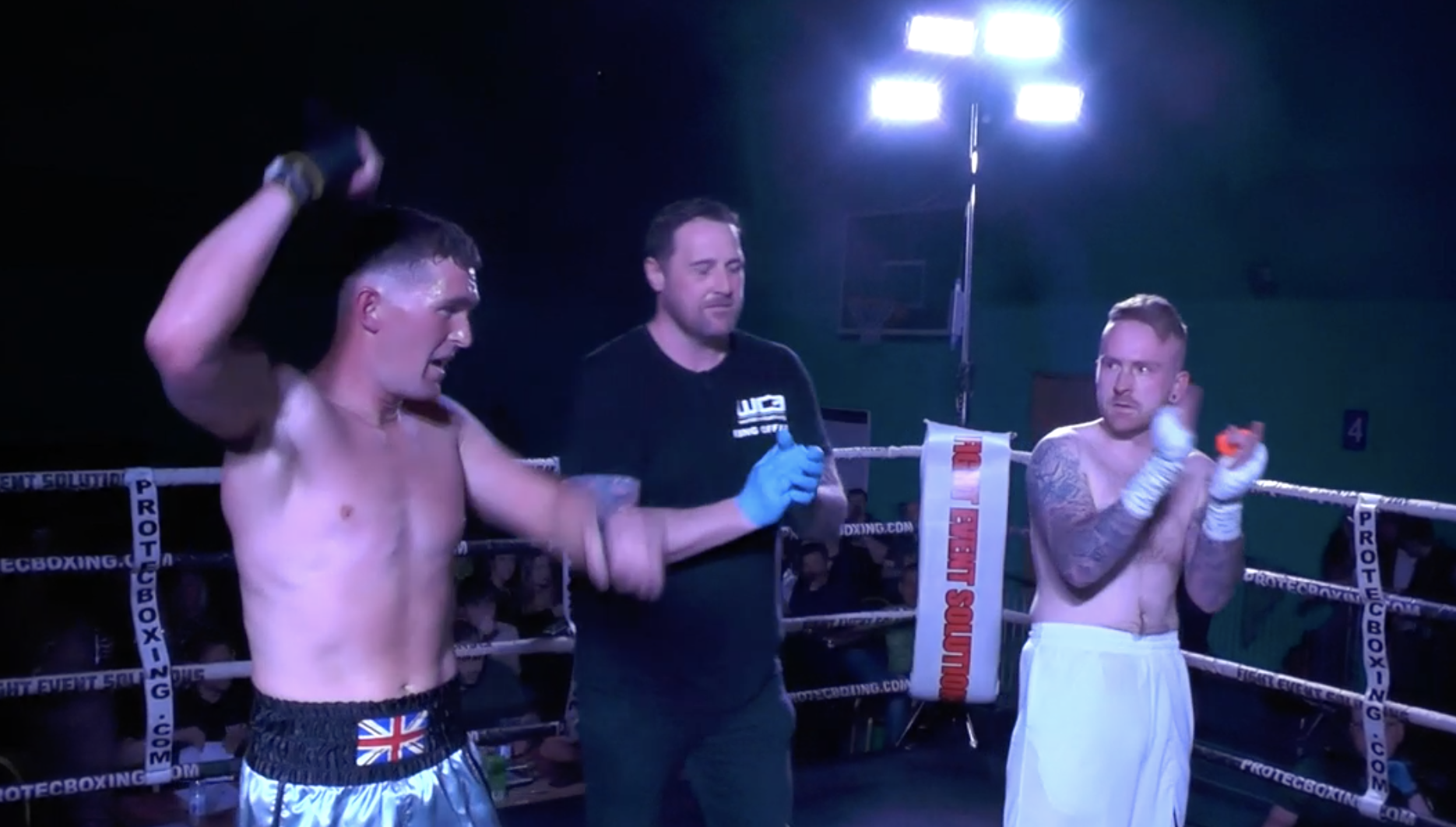 Will Robinson Vs Nobby Bell
