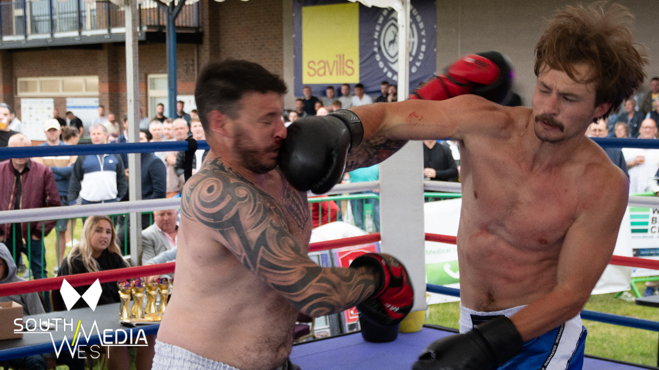Jasper Leadbeater Vs Neil Thompson